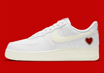 Nike Air Force 1 Valentine's Day