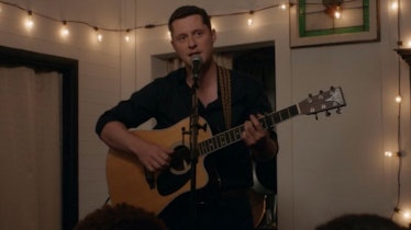 Patrick from 'Schitt's Creek' plays guitar and sings in Rose Apothecary. 