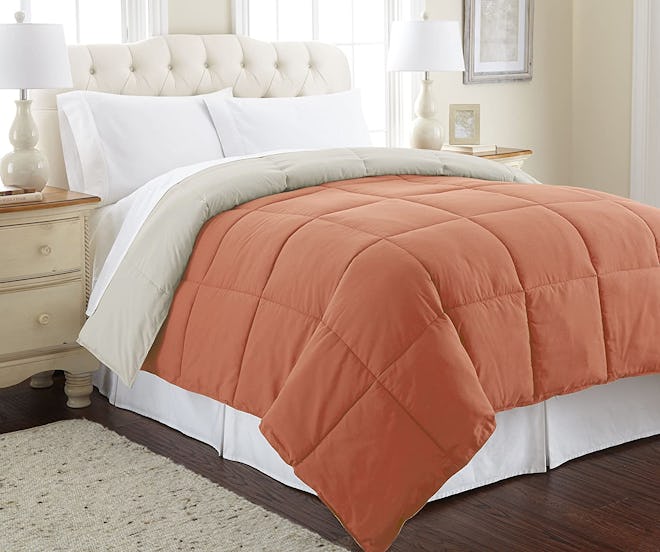 Amrapur Overseas Down Alternative Microfiber Quilted Reversible Comforter