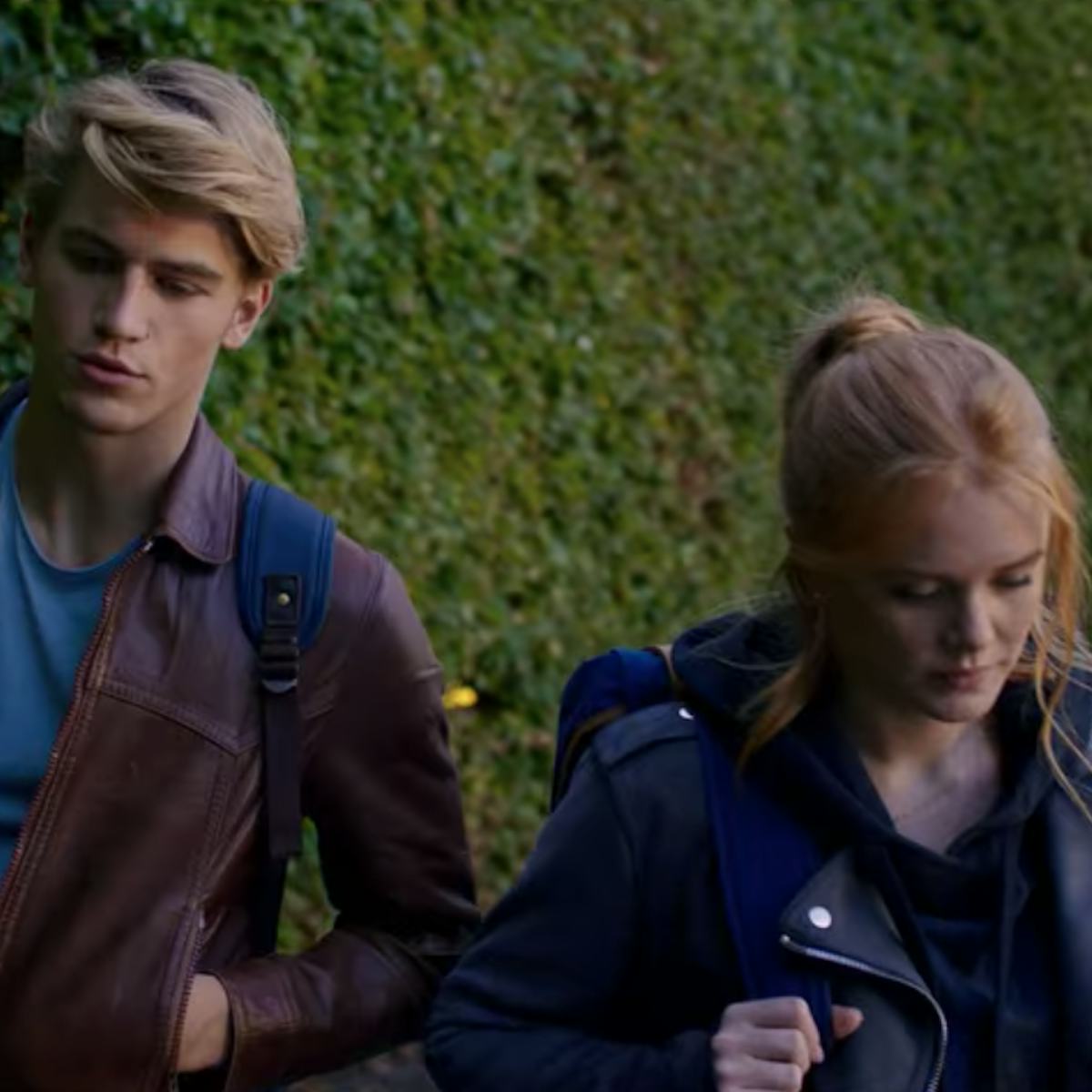 Onlaynda kutilmagan porno tomosha qiling Hammomdagi xotinining porno surati