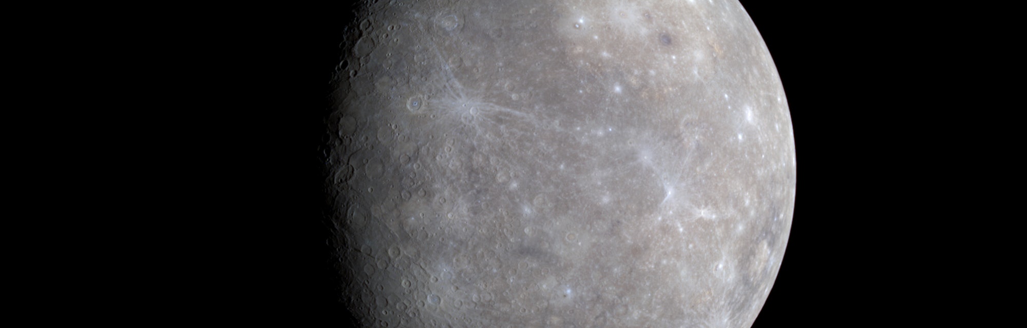 color differences on Mercury's surface that cannot be seen in black-and-white (single-color) images