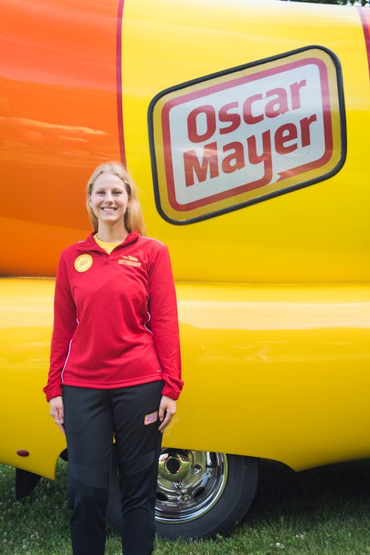 How to applyy to be a 2021 Oscar Mayer Wienermobile driver. 