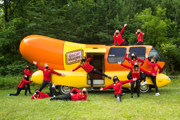 How to applyy to be a 2021 Oscar Mayer Wienermobile driver.