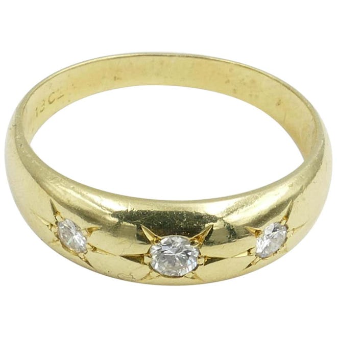 Antique 18K Yellow Gold High Quality 3 Diamond Ring