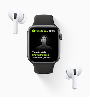 Apple Fitness+ introduces new workouts, trainers, and Time to Walk guest -  Apple