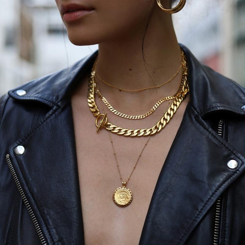 The Chunky Chain Jewelry Trend Is Everywhere, From Necklaces To Earrings