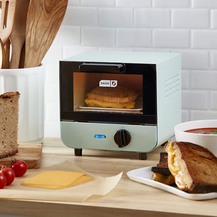 Dash Mini Toaster Oven