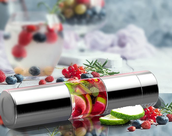 asobu Stainless Steel Water Bottle with Fruit Infuser
