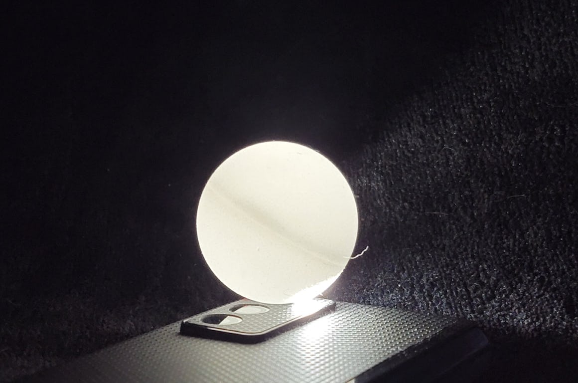 Is Samsung's Galaxy S21 Ultra using AI to fake detailed Moon photos?