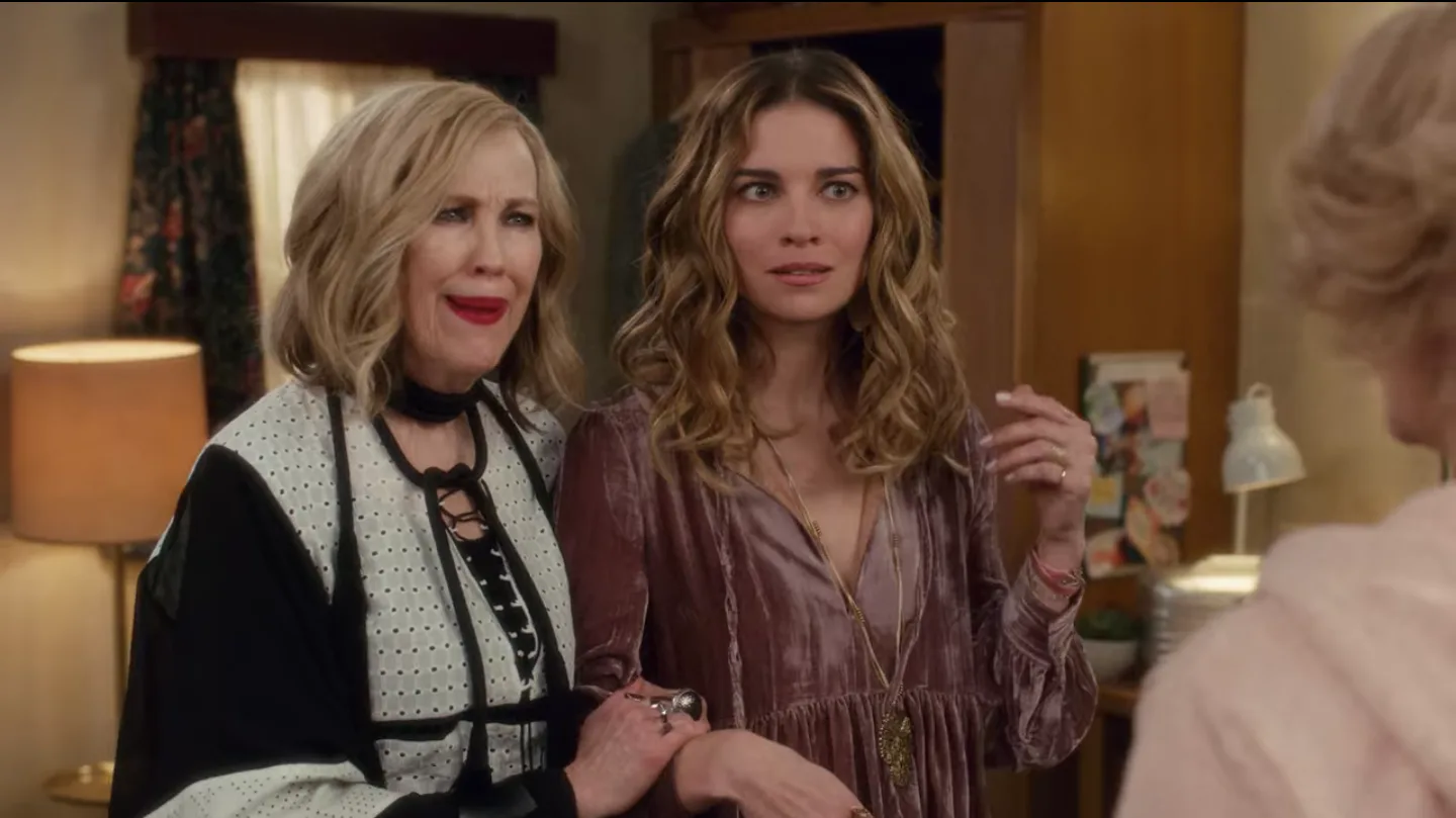 annie murphy is auctioning off a random piece of schitt's creek history