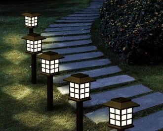 GIGALUMI Solar Pathway Lights (8-Pack)