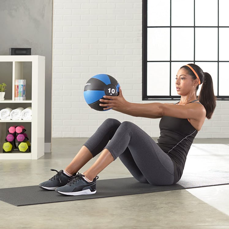 AmazonBasics Medicine Ball