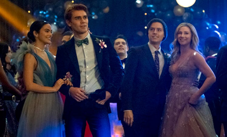 Photos from 'Riverdale' Season 5's premiere show prom looks.