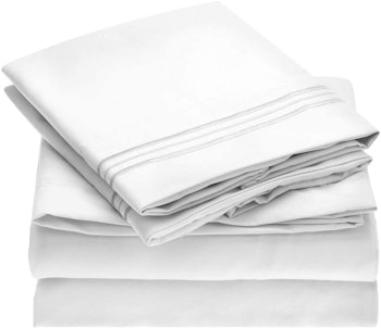Mellanni Microfiber Bed Sheet Set (4 Pieces)