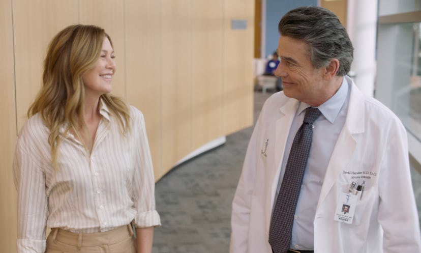 Meredith Grey (Ellen Pompeo) gets courted to join a hospital in Minnesota.