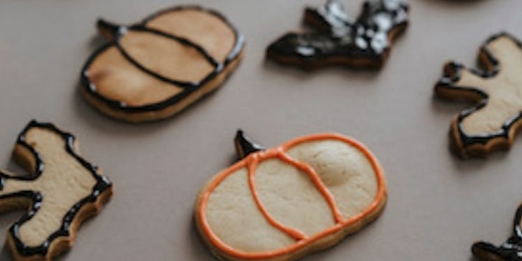 Join in for a Halloween-themed cookie decorating class on Eventbrite.