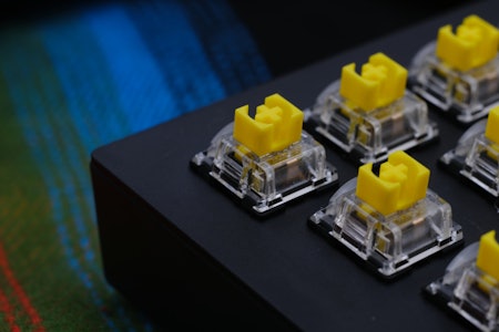 Razer BlackWidow V3 Mini HyperSpeed Phantom Edition review: yellow switches