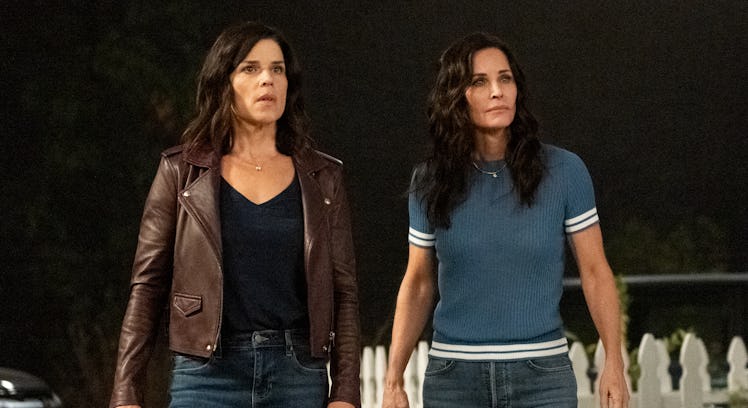 Neve Campbell and Courteney Cox standing side-by-side again in Scream