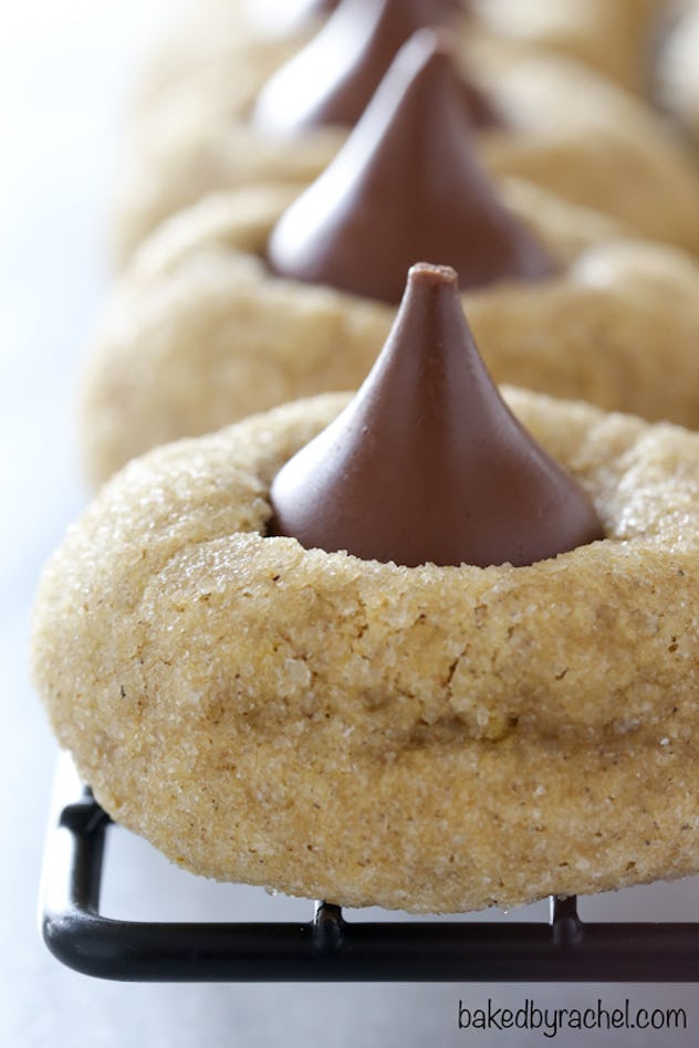 spiced pumpkin kiss cookies