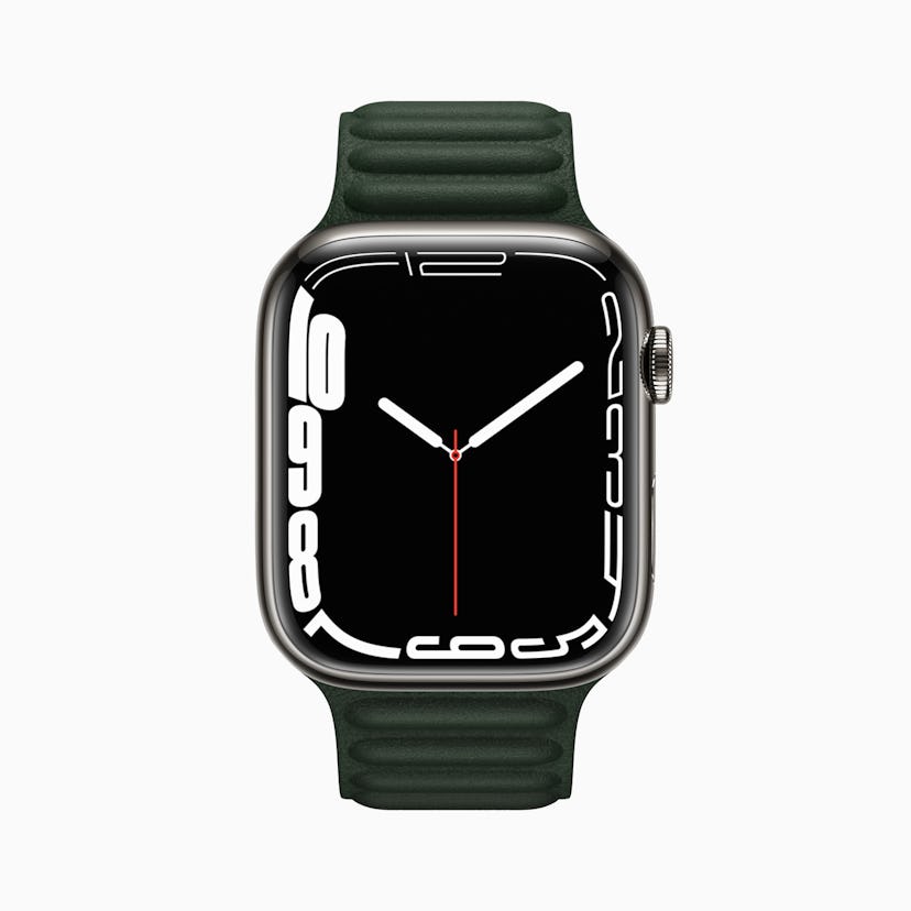 Apple Watch Series 7 with Contour face. How the Apple Watch series 7 is different from the 6.