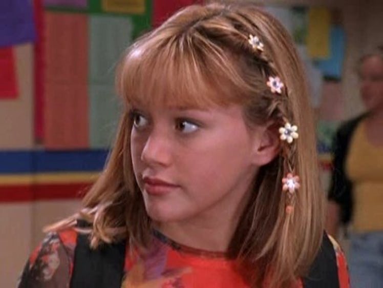 Hilary Duff as Lizzie McGuire with baby hair clips is the perfect Y2K Halloween costume