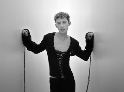 Baby troye sivan angel 5 Fakta