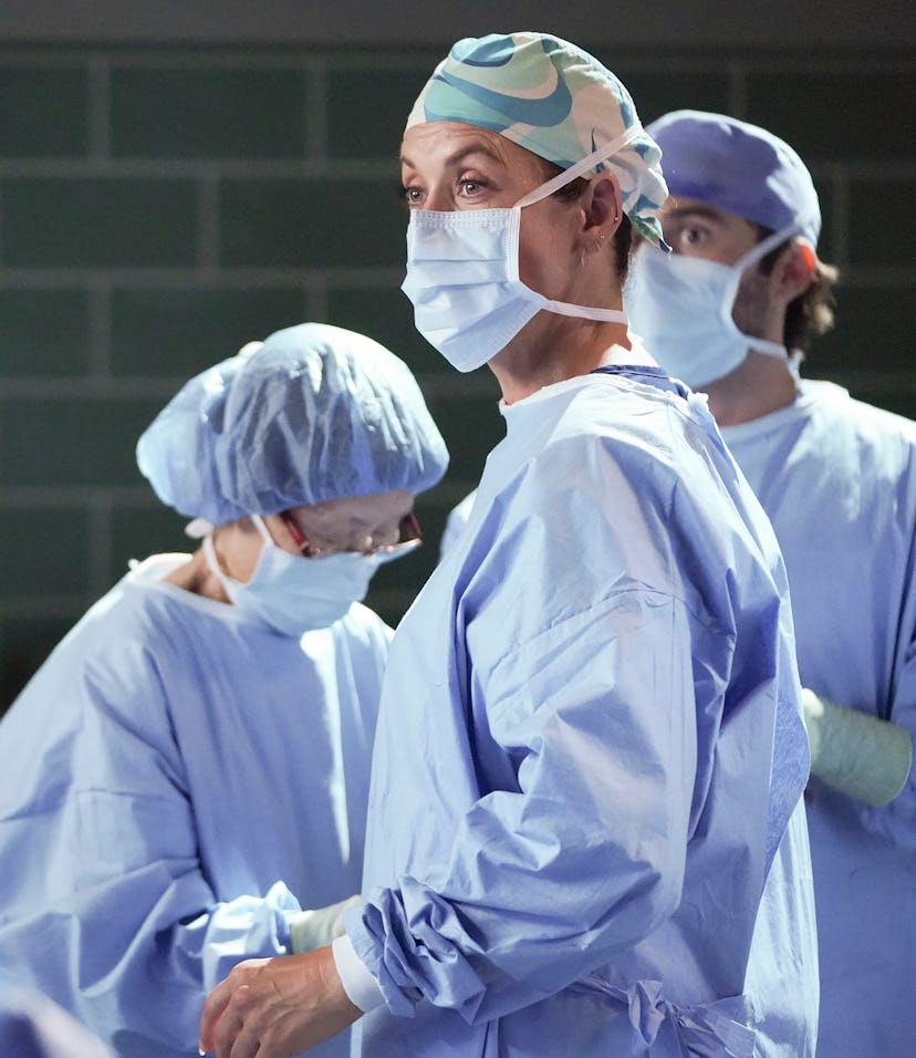 Dr. Addison Montgomery (Kate Walsh) performs surgery at Grey Sloan Memorial Hospital.