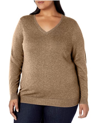 Amazon Essentials Plus Size Lightweight V-Neck Sweater