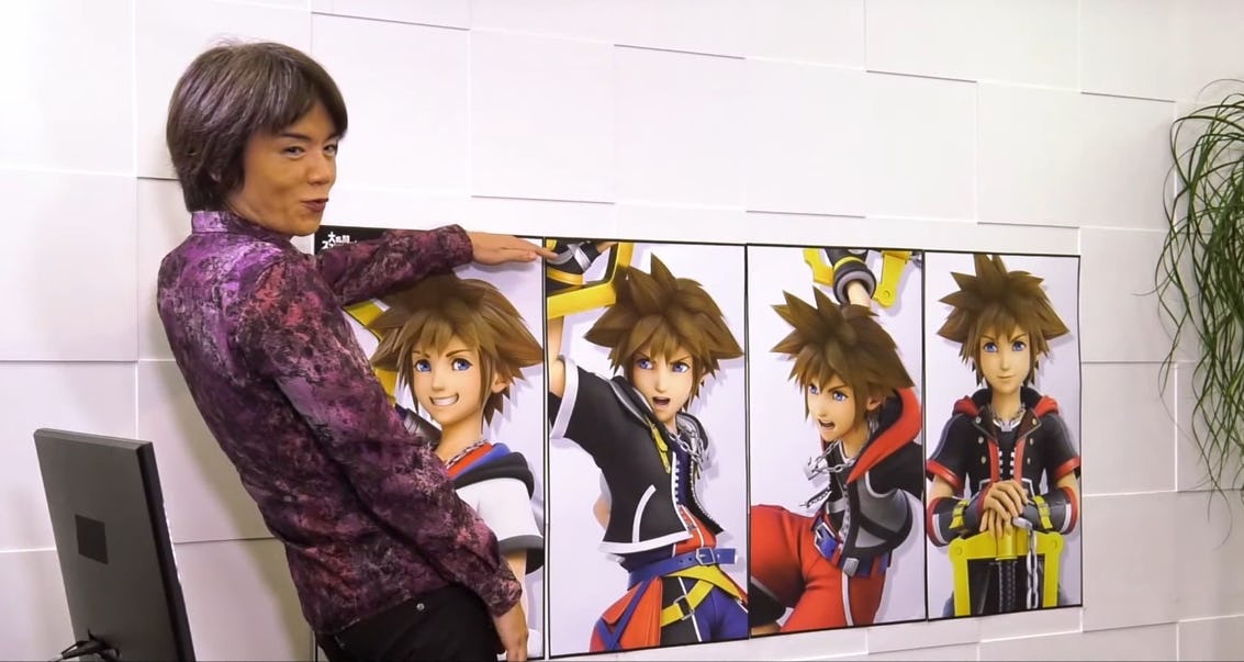 Sakurai leaning with Sora outfits 
