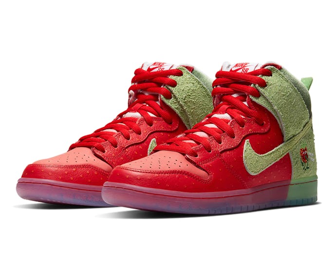 Nike SB "Strawberry Cough" Dunk High sneaker