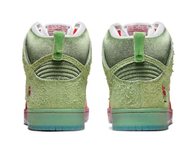Nike SB "Strawberry Cough" Dunk High sneaker