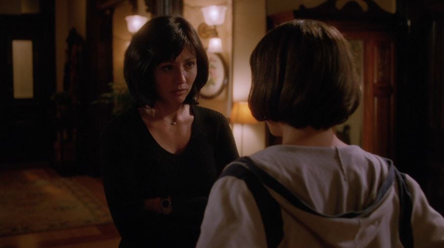 The &lsquo;Charmed&rsquo; pilot establishing tension between the Halliwell sisters.