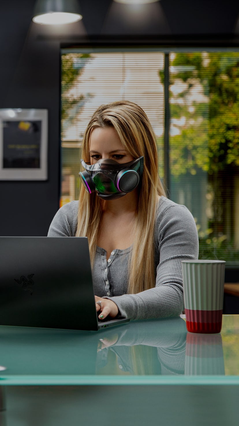 Razer Zephyr mask being used in a coffee shop