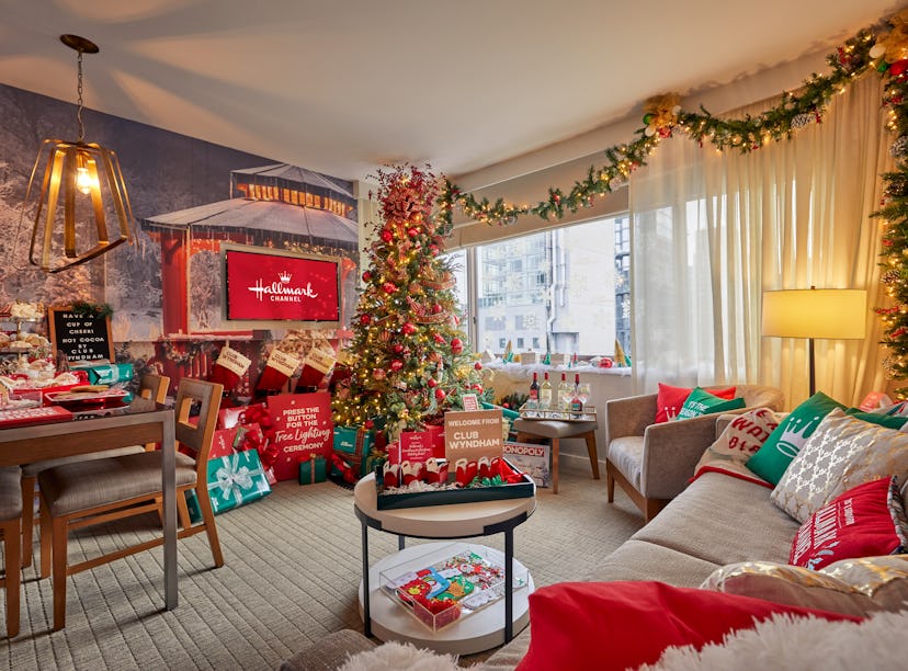 The Club Wyndham in NYC has one of the Hallmark Channel movie-inspired rooms that you can stay at th...