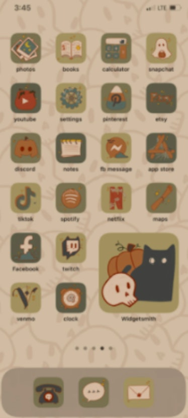 These new Halloween iOS Home Screen iPhone ideas are the perfect way to spook-up your phone.