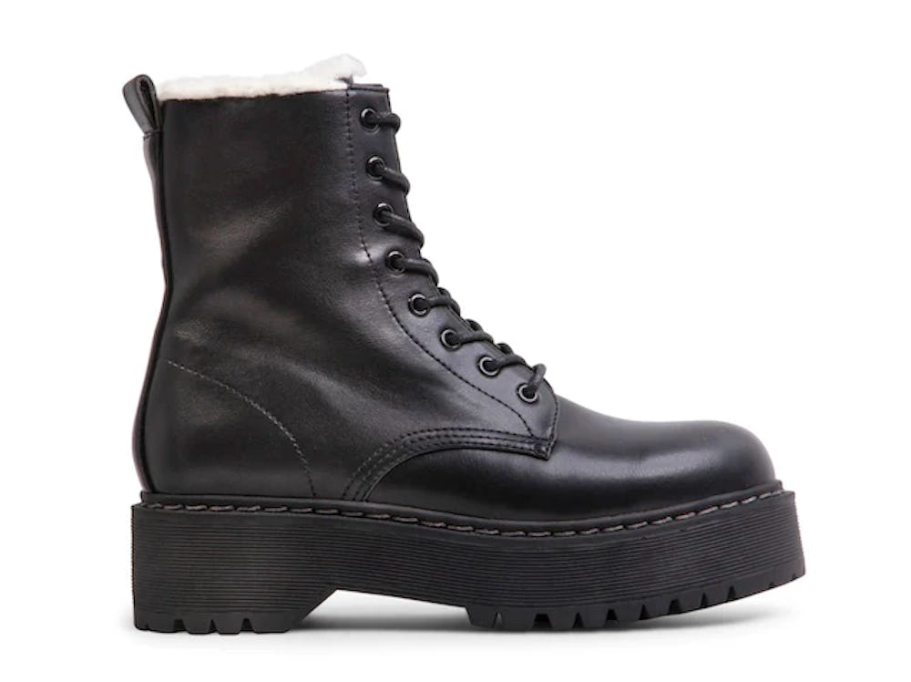 Platform combat top boots black