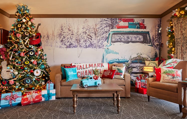 The Nashville Wyndham Hotel has one of the Hallmark Christmas movie-inspired room themed to a countr...