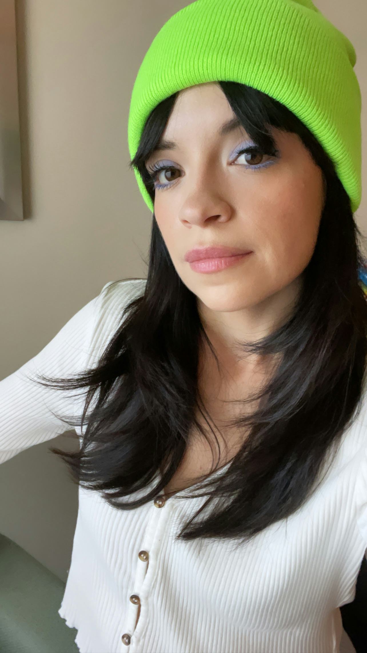 How to apply faux lashes