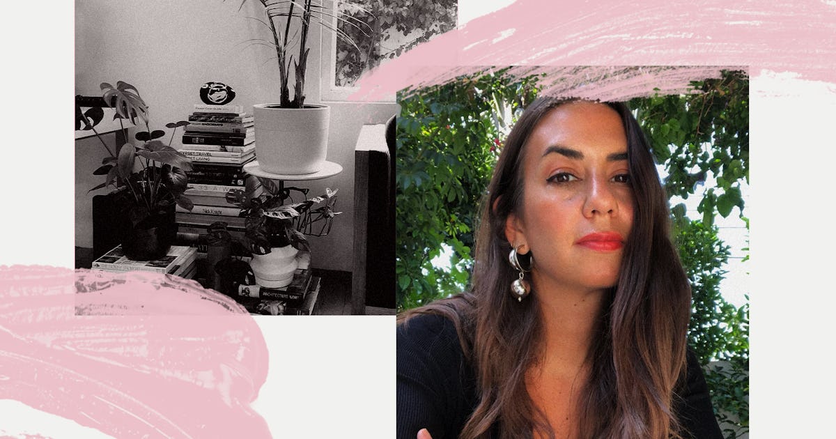 Stacked Books As Decor? This Home Hack Keeps Jewelry Designer Amanda Assad Mounser Inspired Stacked Books As Decor? This Home Hack Keeps Jewelry Designer Amanda Assad Mounser Inspired