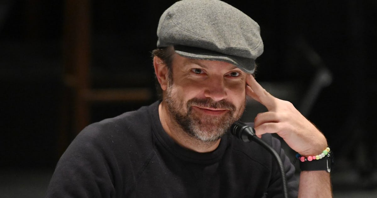 Jason Sudeikis' 'SNL' Teacher Sketch Was Steamy Perfection