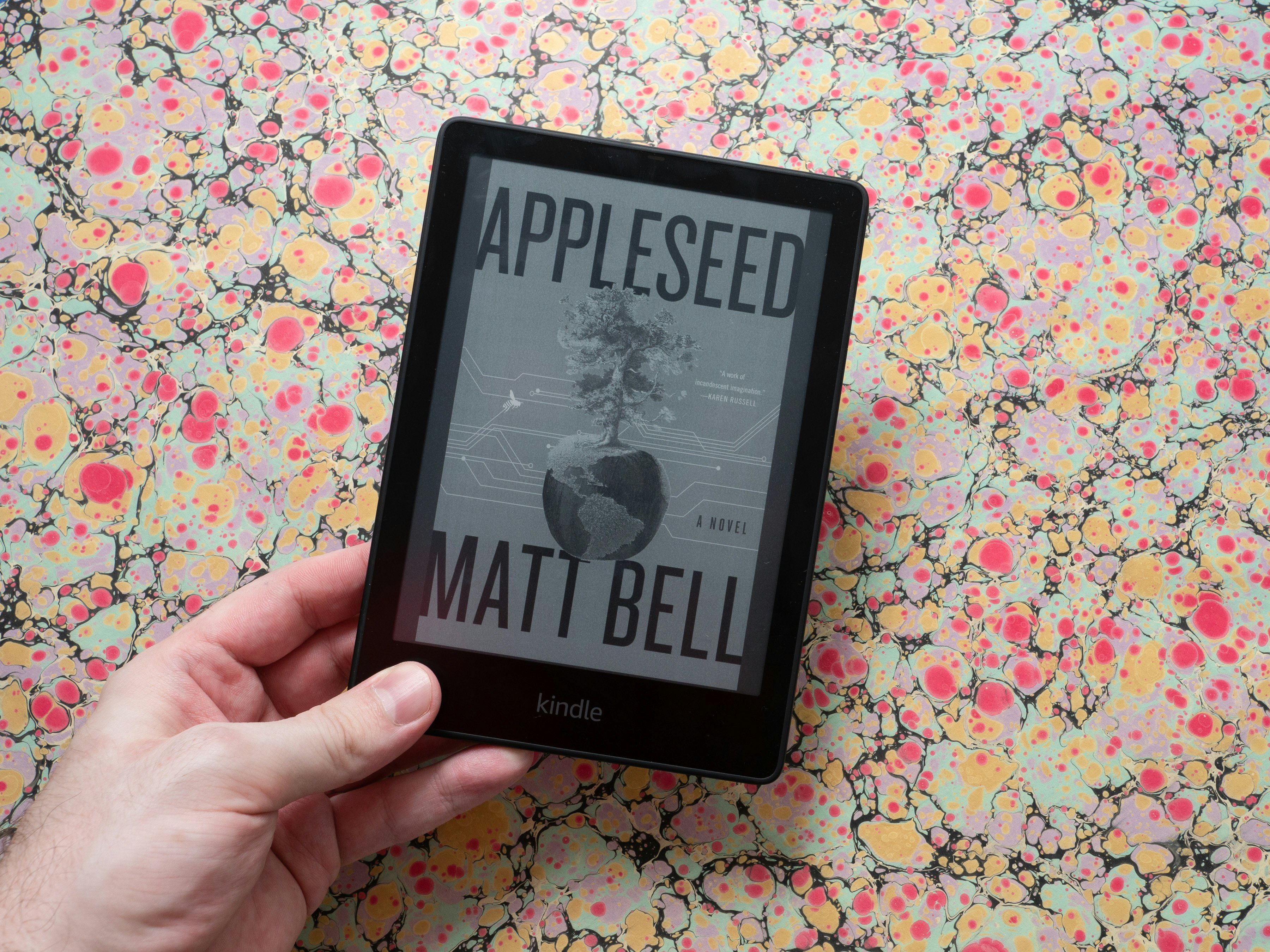 Kindle Paperwhite 2021 review: A better screen and a nearly perfect size -  CNET