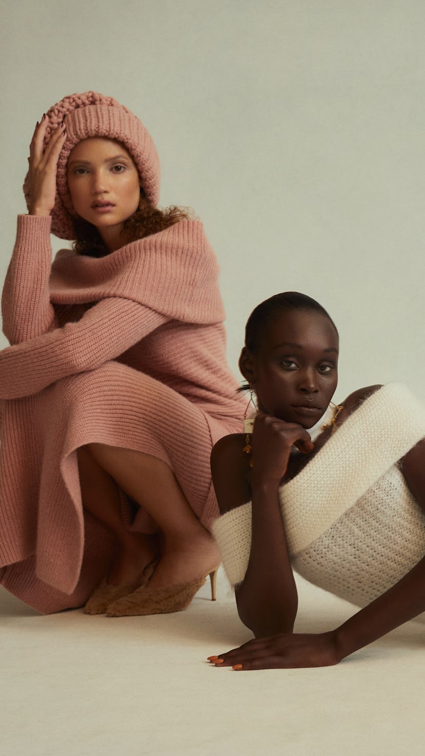 Two models wearing off the shoulder knitwear