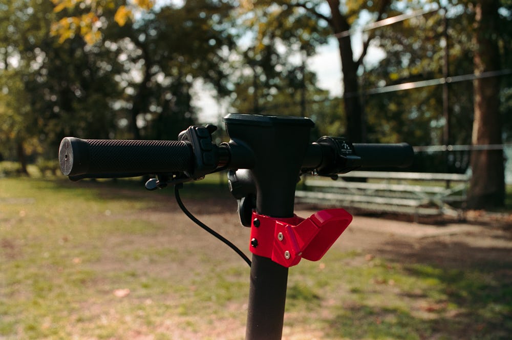 Gotrax G Pro 3 handlebars and hook.