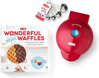 Dash Machine Mini waffle maker