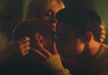 Evan Mock as Aki, Emily Alyn Lind as Audrey, and Thomas Doherty as Max kissing on HBO Max's 'Gossip ...