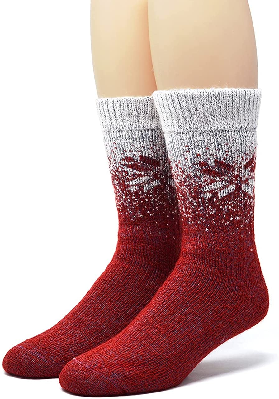 The 9 Best Socks For Cold Feet In 2022
