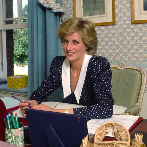  Princess Diana At Her Desk In Her Sitting Room At Home In Kensington Palace, London