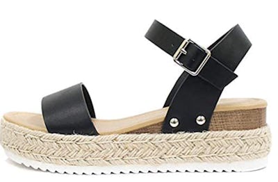 Soda Topic Open Toe Buckle  sandals