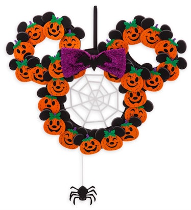 These 15 Disney Halloween decorations add magic to your spooky set-up.
