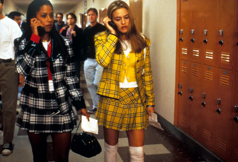 These 2000s-Inspired Halloween Costumes Are So Easy To Recreate These 2000s-Inspired Halloween Costumes Are So Easy To Recreate